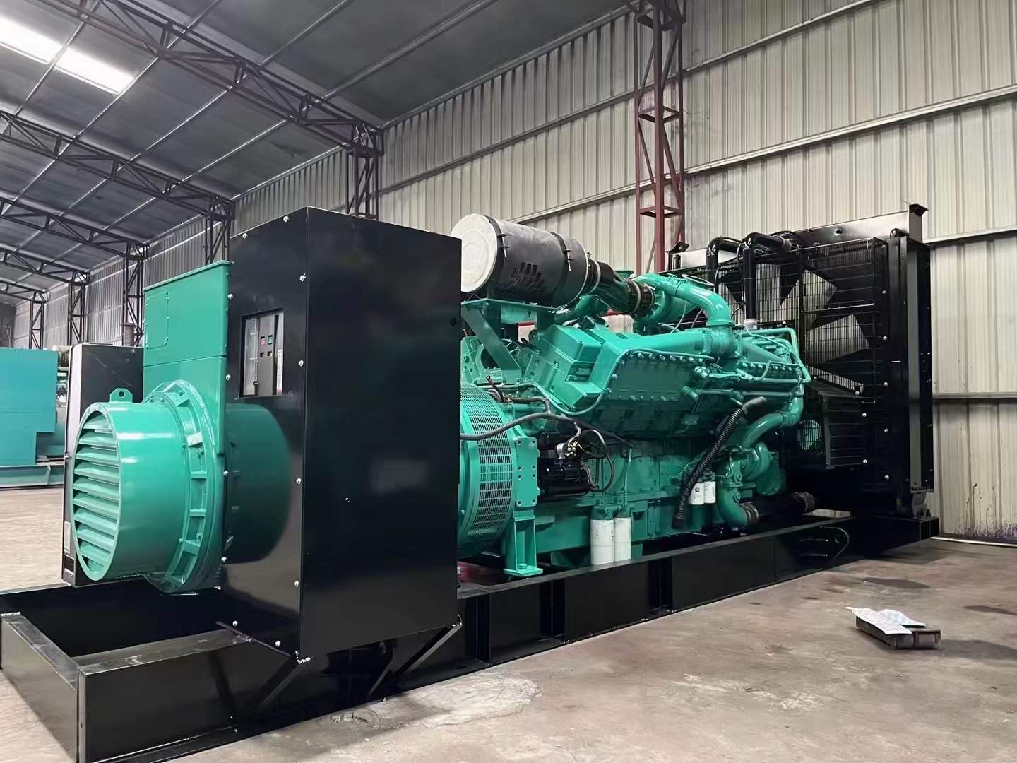 召陵如何降低 800kW 柴油发电机输出电流的波动？